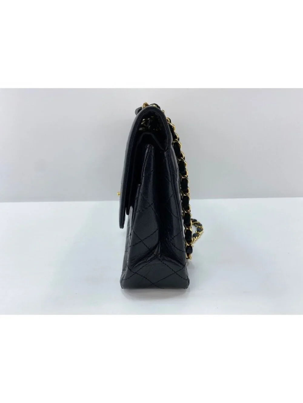 Chanel Shoulder Bag Quilted 25